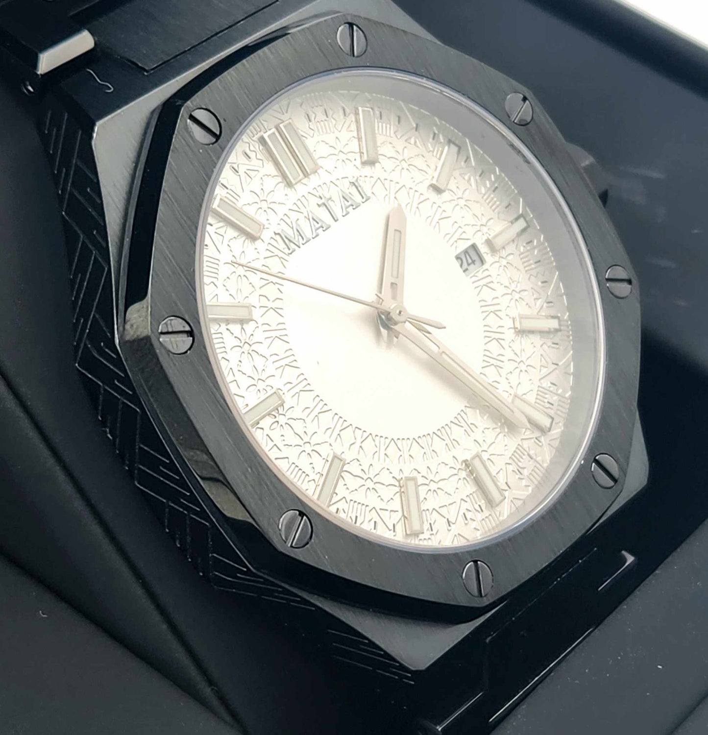 Matai - Iva Masina Collection Black / White